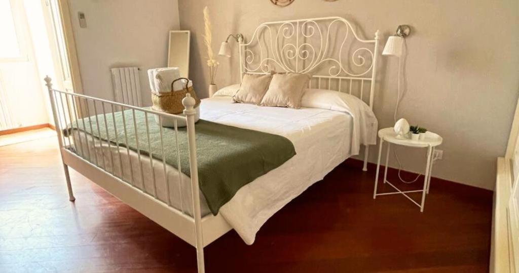 Apulia Journey - Manzoni 11 Hotel Бари Екстериор снимка